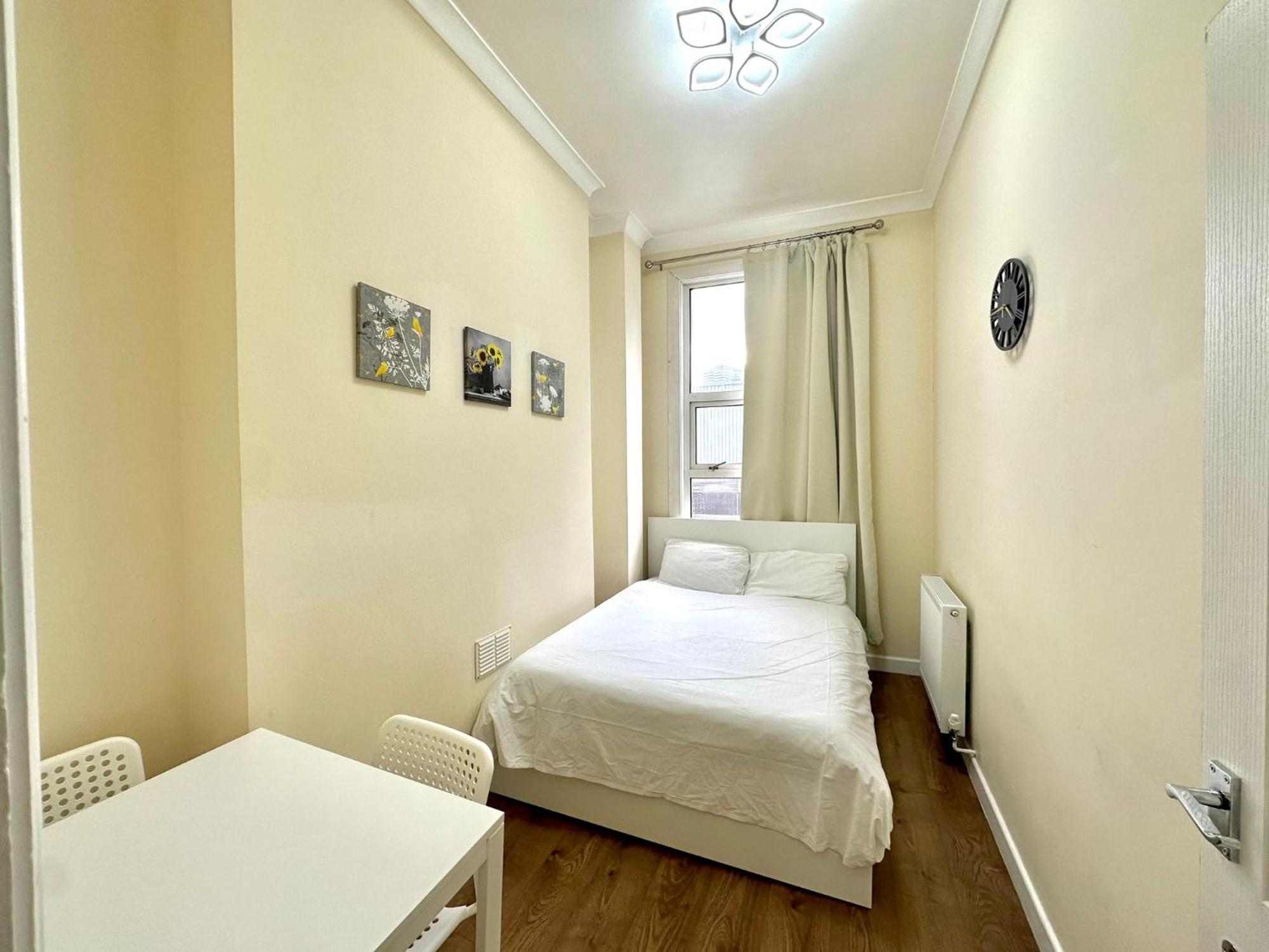 The Euston Guest House-64 Лондон Екстериор снимка